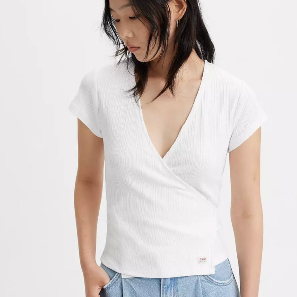 Levi's Wrap Shirt - Picture 4 of 5
